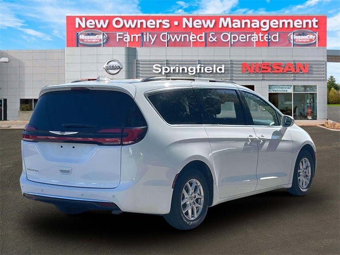 2022 Chrysler Pacifica Touring L in Port Chester, NY - Nissan City of Port Chester
