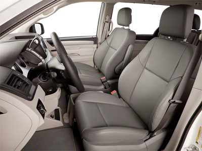 2012 Volkswagen Routan SE
