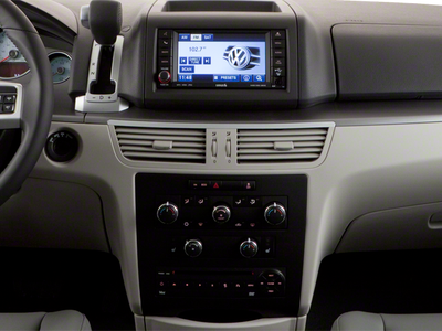2012 Volkswagen Routan SE