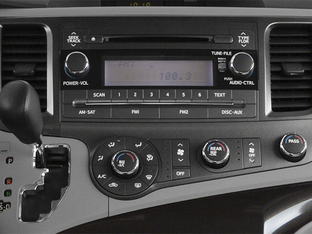 2014 Toyota Sienna L 7 Passenger