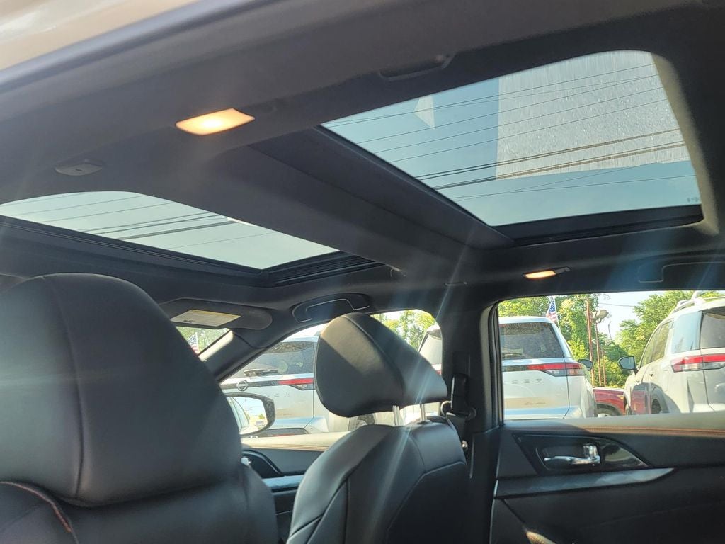 2023 Nissan Maxima SR