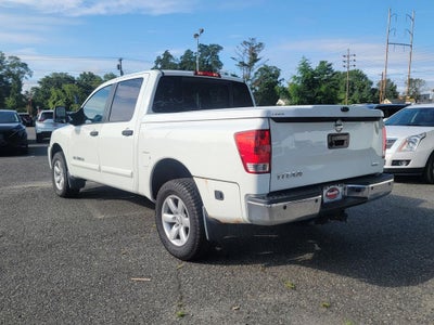 2014 Nissan Titan Base