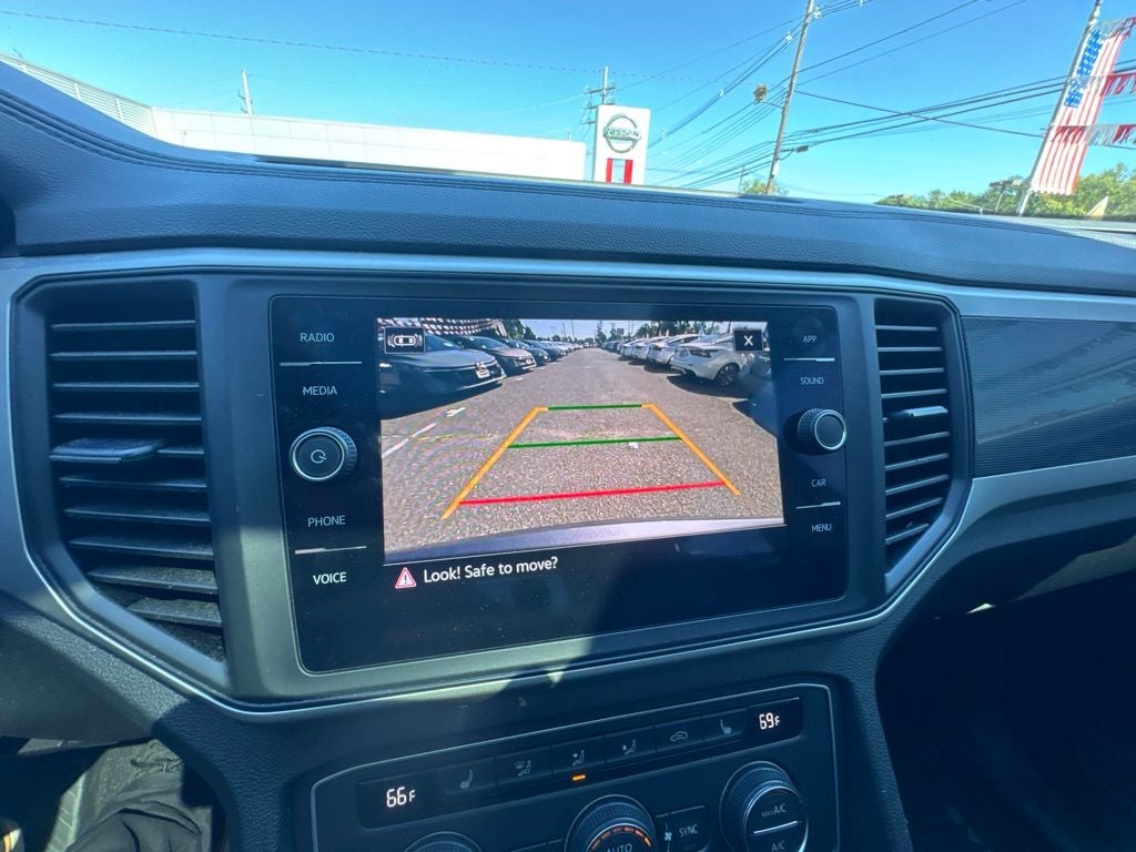 2021 Volkswagen Atlas 3.6L V6 SE w/Technology R-Line