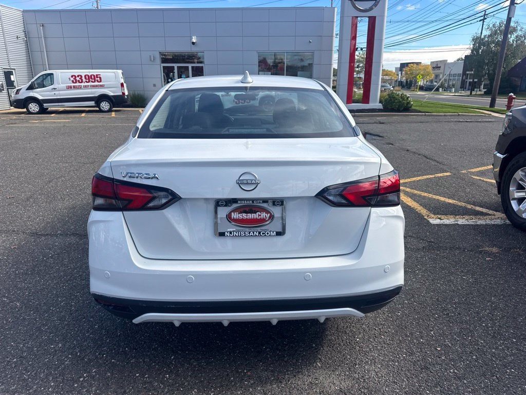 2025 Nissan Versa 1.6 SV