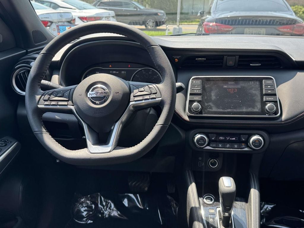 2020 Nissan Kicks SR