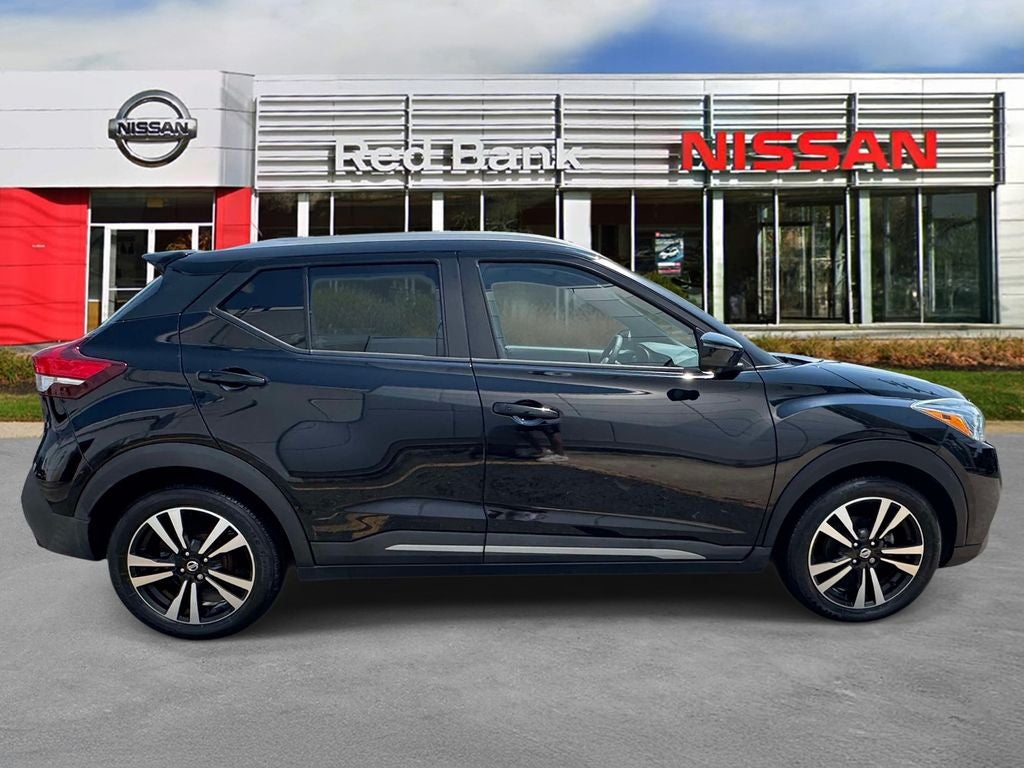 2020 Nissan Kicks SR