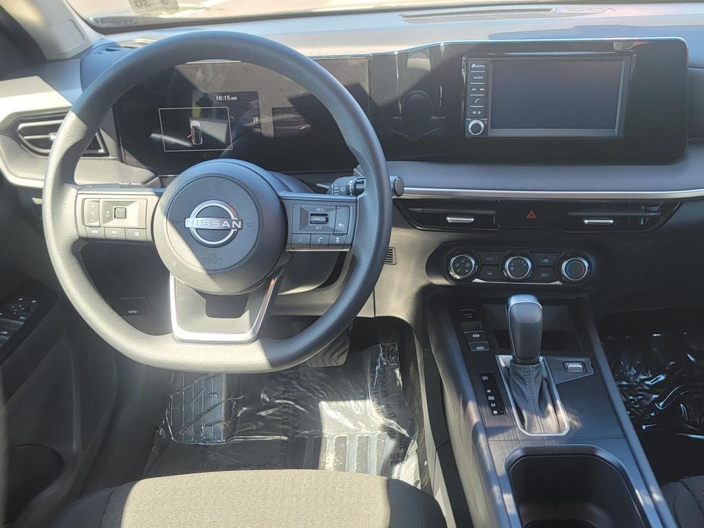 2025 Nissan Kicks S