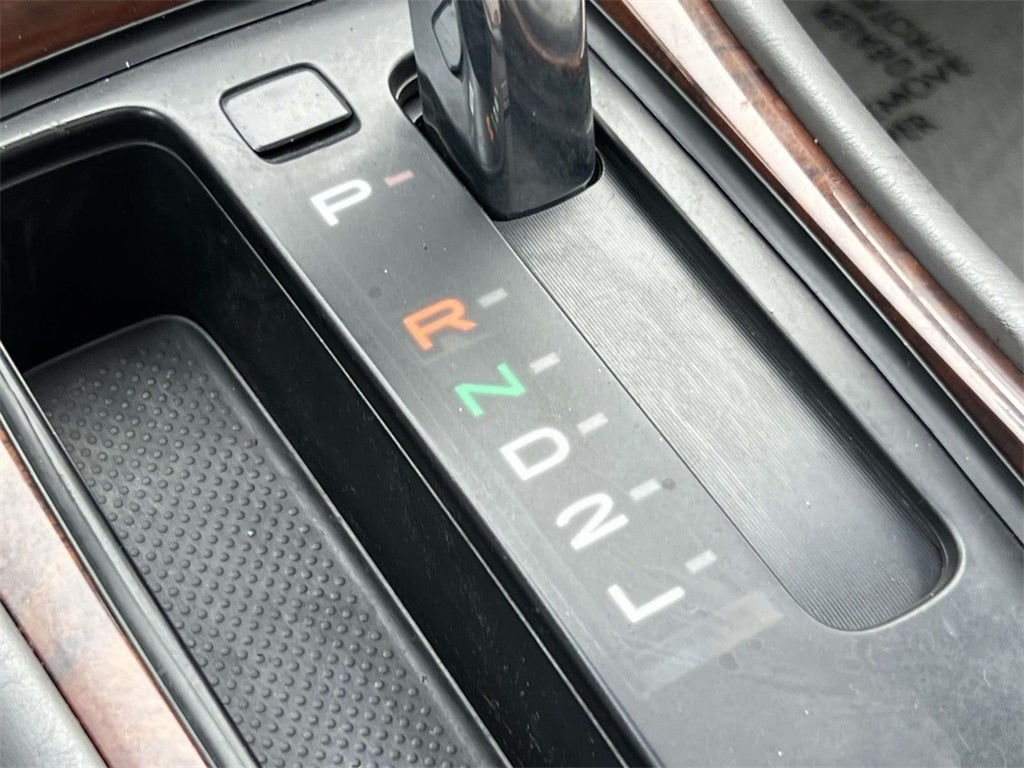 2004 Toyota Avalon Base