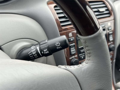 2004 Toyota Avalon Base