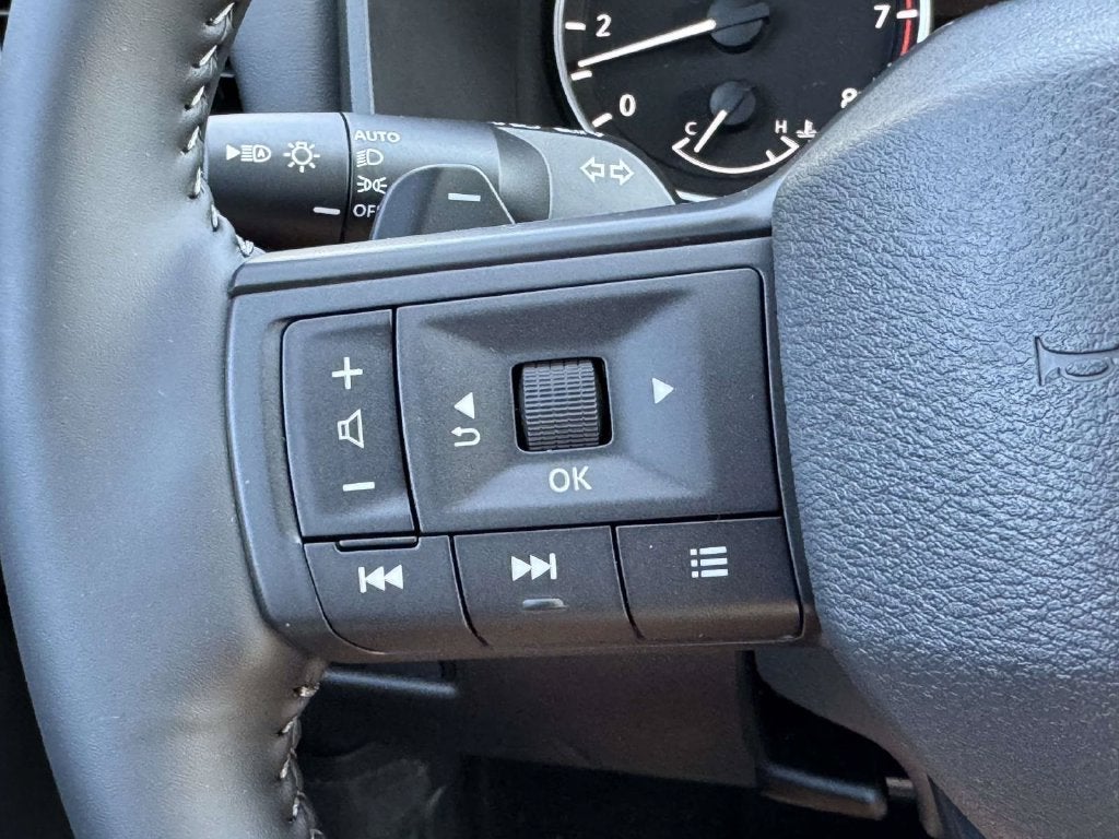 2027 Nissan Rogue SV