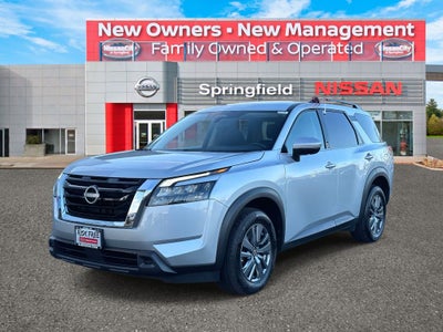 2024 Nissan Pathfinder SV