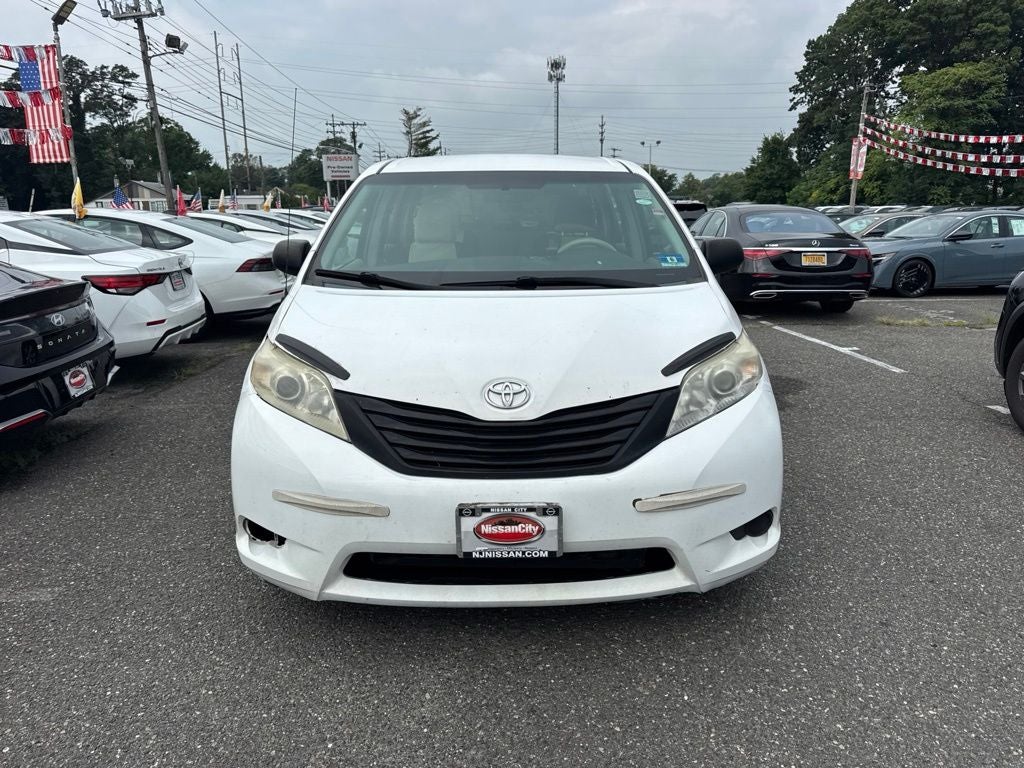 2014 Toyota Sienna L 7 Passenger