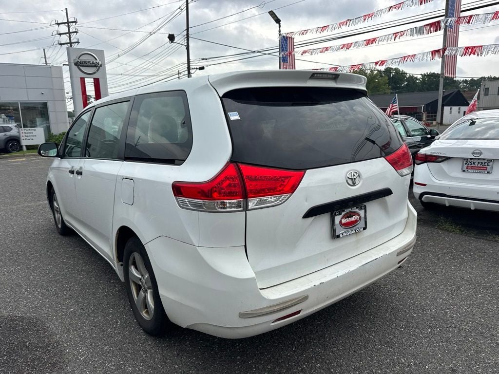 2014 Toyota Sienna L 7 Passenger
