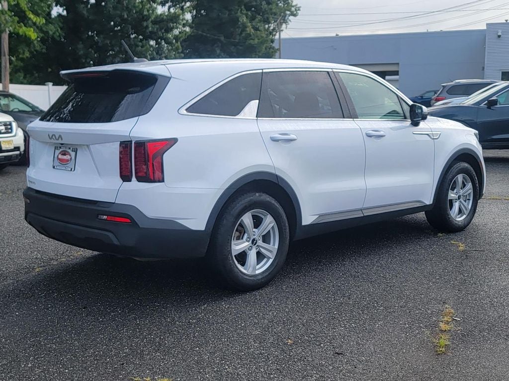 2023 Kia Sorento LX