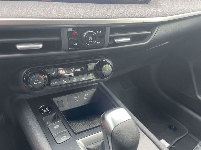 2027 Nissan Kicks SV