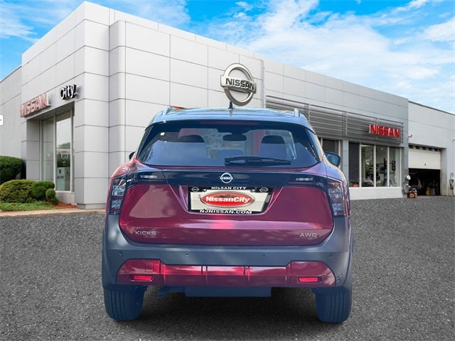 2025 Nissan Kicks SV