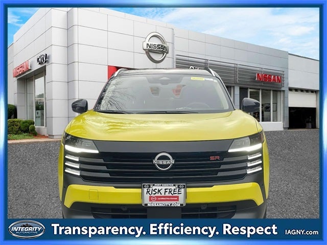 2025 Nissan Kicks SR