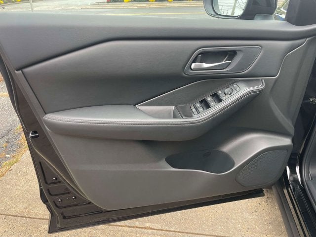 2027 Nissan Rogue SV