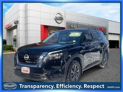 2024 Nissan Pathfinder SV