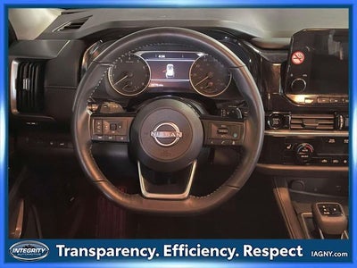 2025 Nissan Pathfinder SL