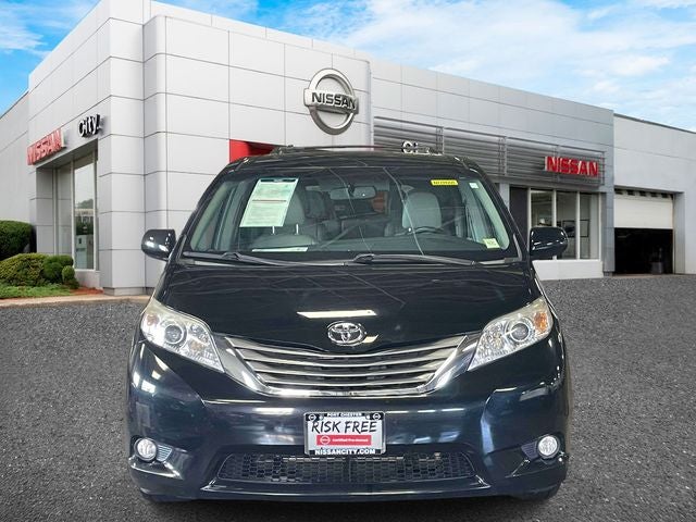 2015 Toyota Sienna XLE 7 Passenger