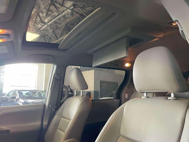 2015 Toyota Sienna XLE 7 Passenger