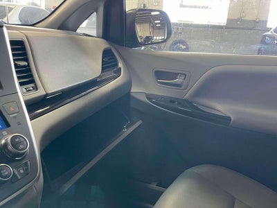 2015 Toyota Sienna XLE 7 Passenger