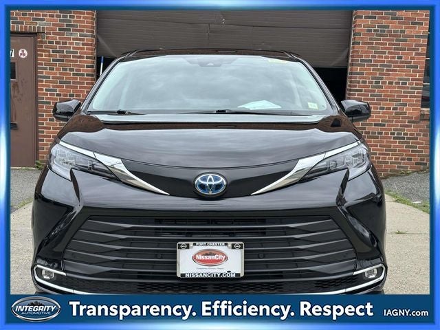 2024 Toyota Sienna XLE 8 Passenger