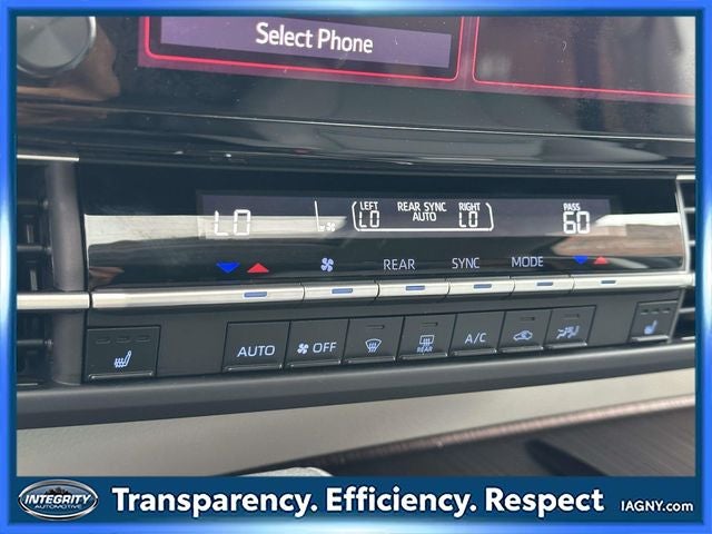 2024 Toyota Sienna XLE 8 Passenger