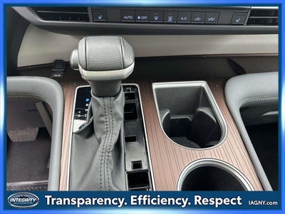 2024 Toyota Sienna XLE 8 Passenger