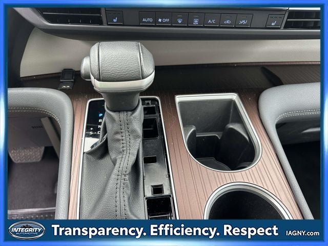 2024 Toyota Sienna XLE 8 Passenger
