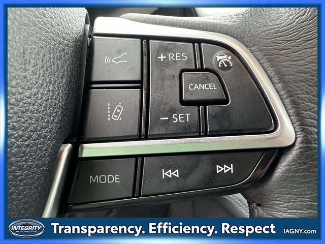 2024 Toyota Sienna XLE 8 Passenger