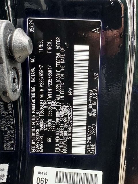 2024 Toyota Sienna XLE 8 Passenger