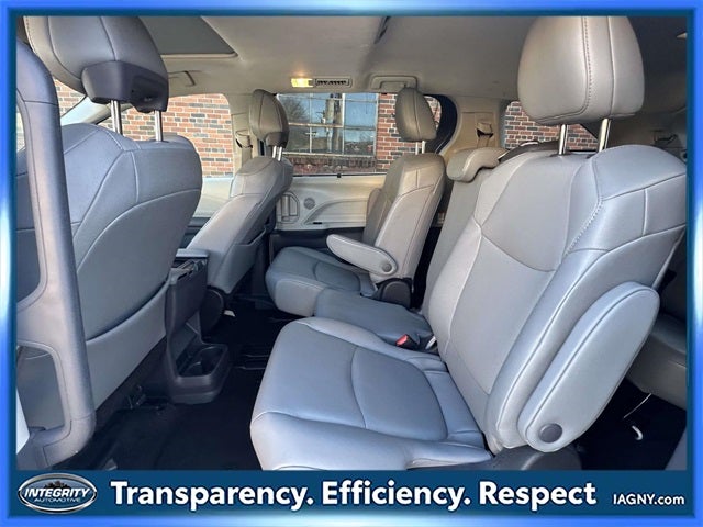 2024 Toyota Sienna XLE 8 Passenger