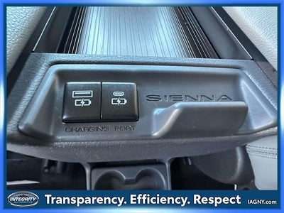 2024 Toyota Sienna XLE 8 Passenger