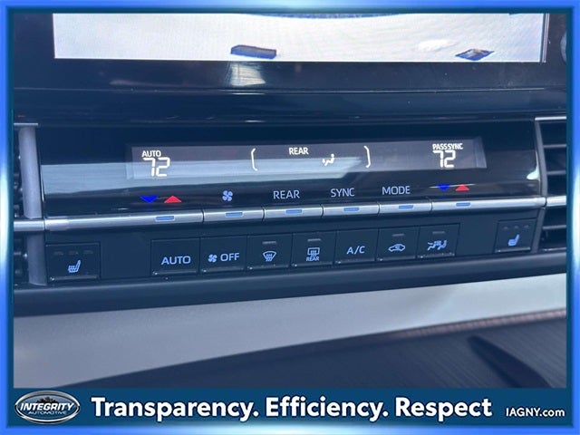 2024 Toyota Sienna XLE 8 Passenger