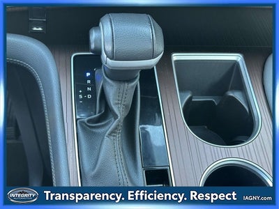 2024 Toyota Sienna XLE 8 Passenger
