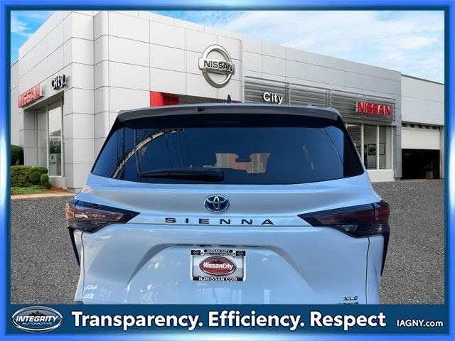 2024 Toyota Sienna XLE 8 Passenger