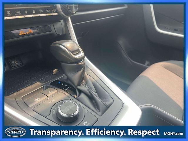 2023 Toyota RAV4 Hybrid SE