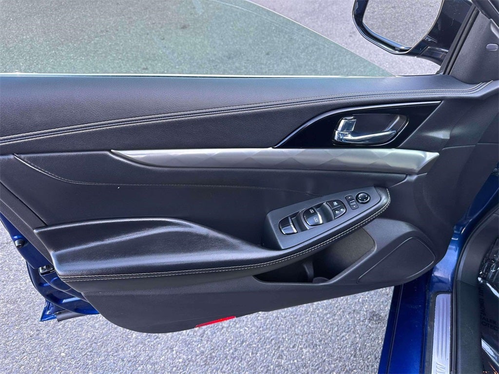 2023 Nissan Maxima SV