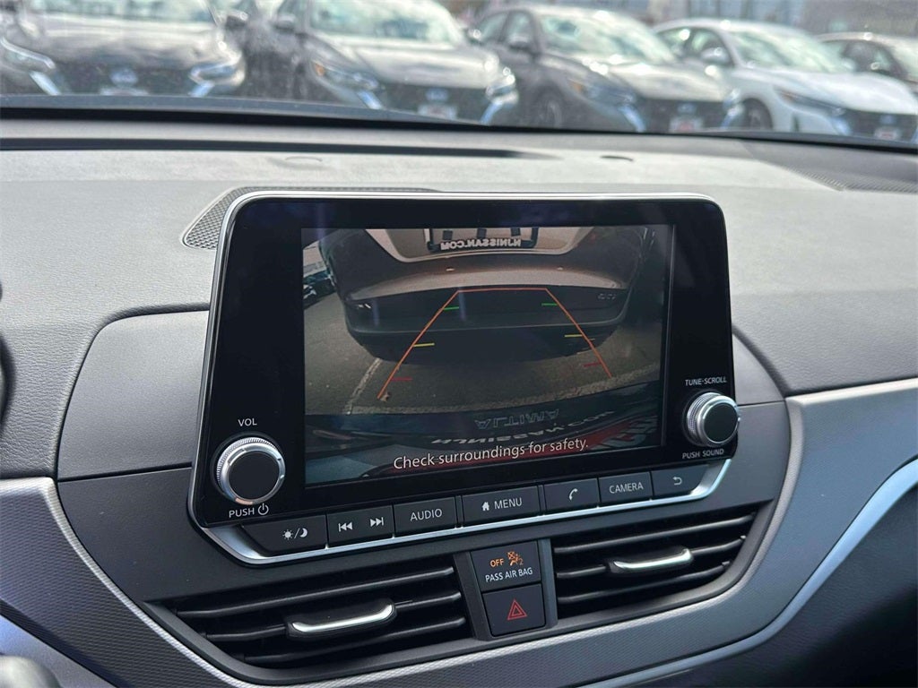 2025 Nissan Altima SR