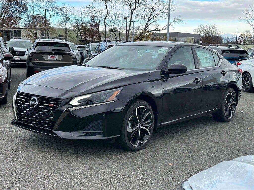 2025 Nissan Altima SR