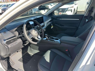 2025 Nissan Altima SR
