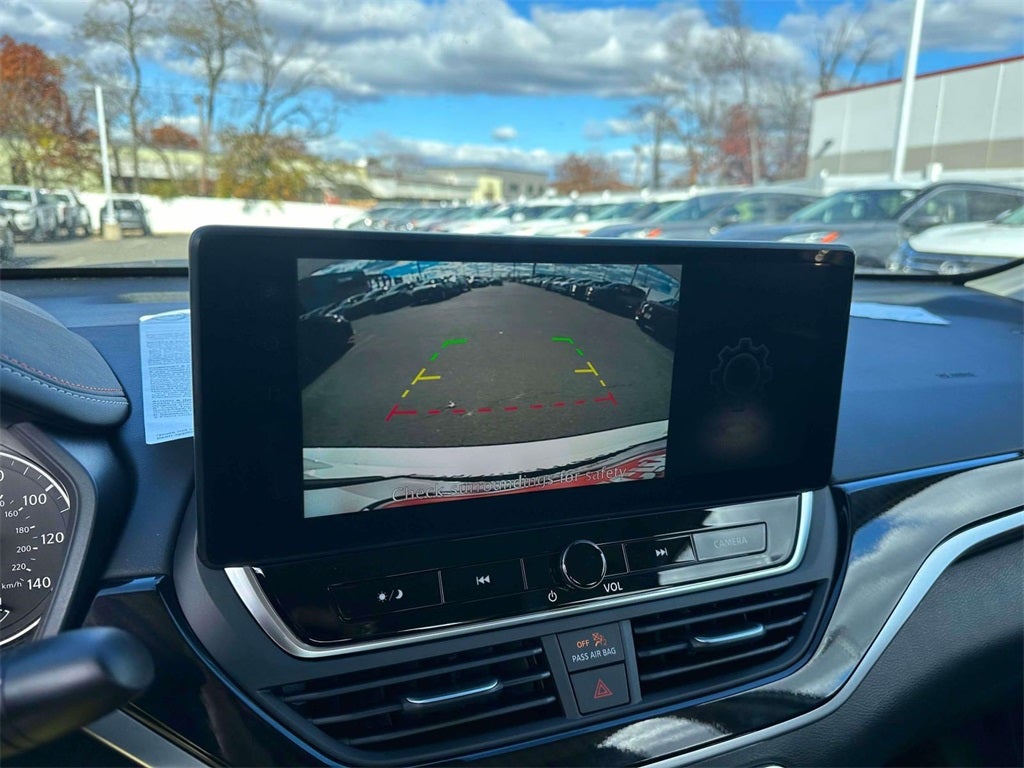 2025 Nissan Altima SR