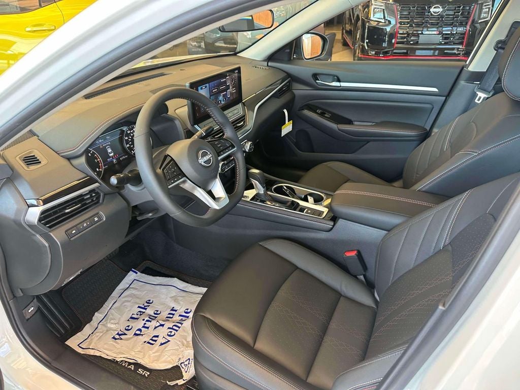 2025 Nissan Altima SR