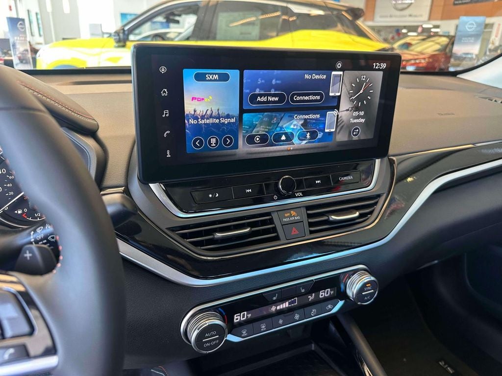 2025 Nissan Altima SR