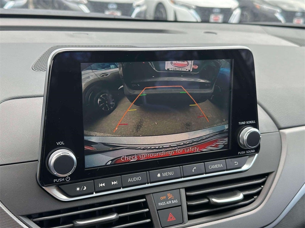 2025 Nissan Altima SR