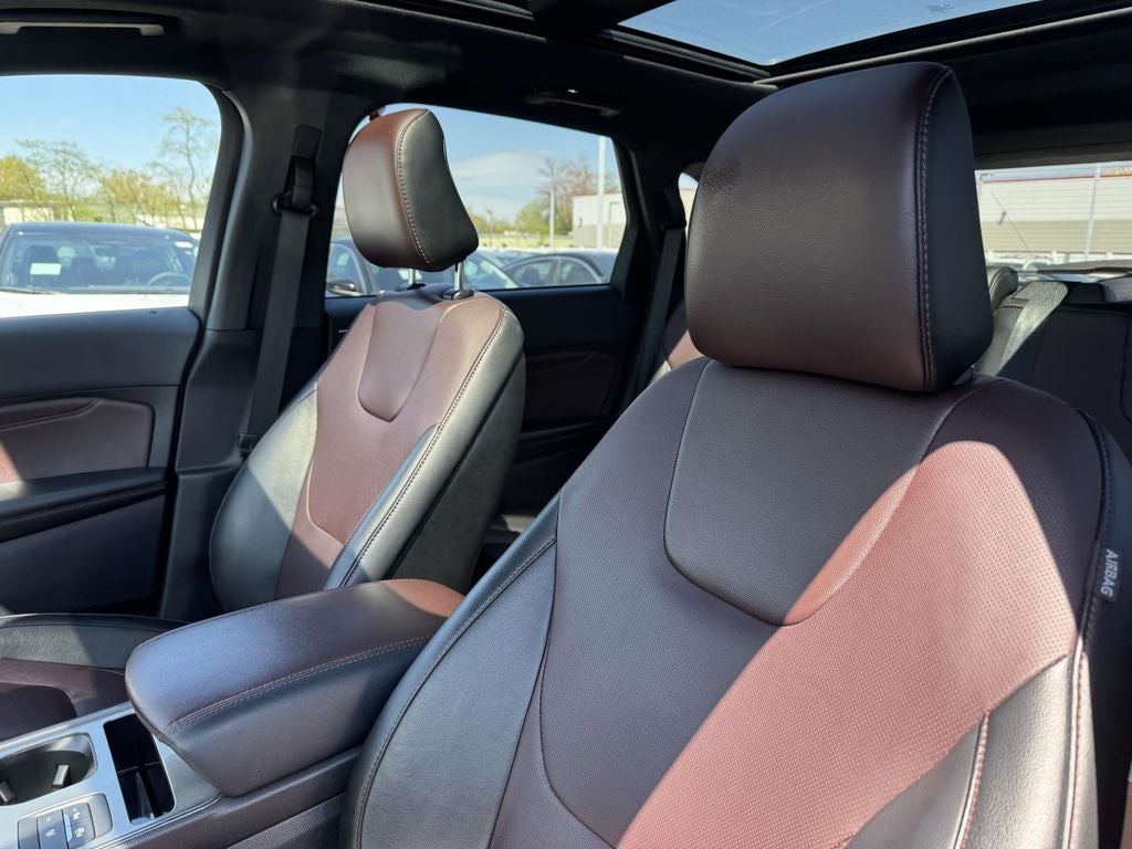 2022 Ford Edge Titanium