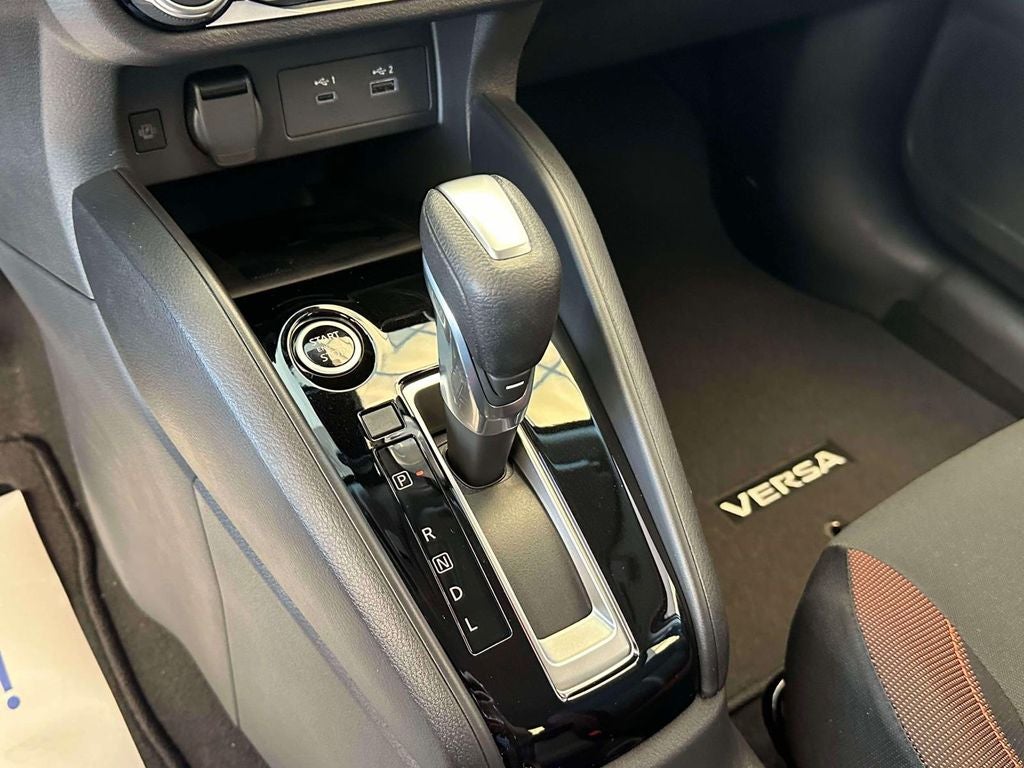 2025 Nissan Versa SR