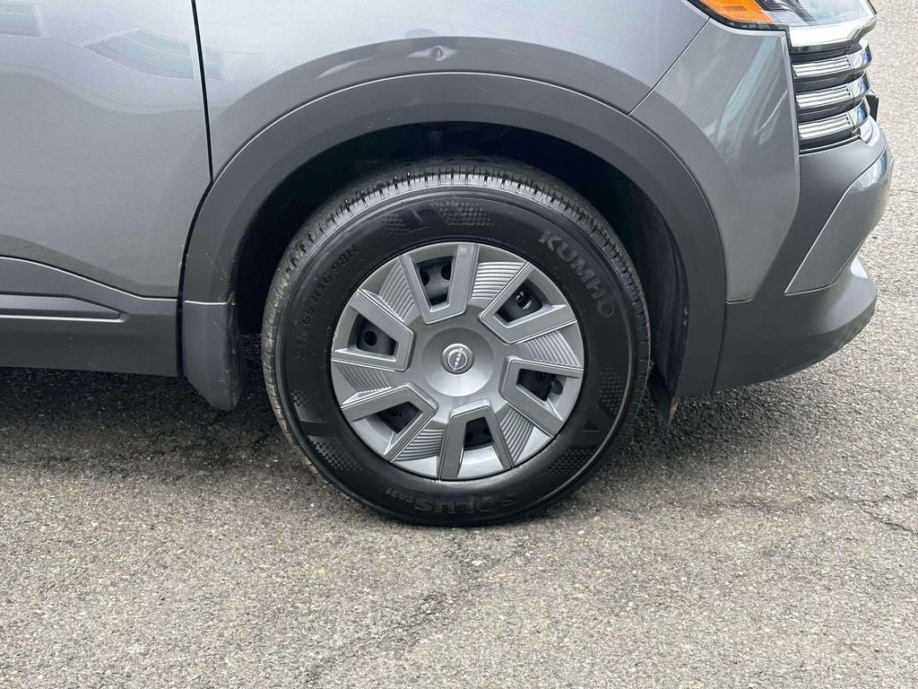 2025 Nissan Kicks S